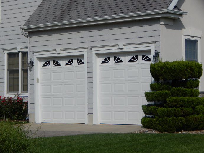 ARMSTRONG OVHD DR & SEAMLESS GUTTER LLC Photo Gallery View Amarr